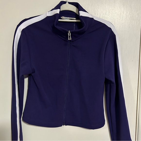 NWT Purple Top - Picture 2 of 5